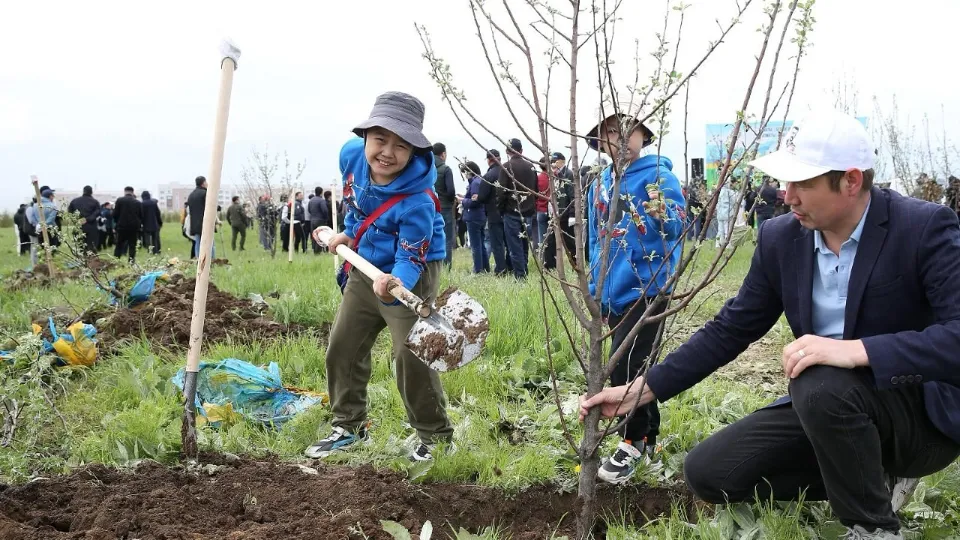 Алматинцев ждут на субботнике Almaty Clean & Green с участием знаменитостей и спортсменов