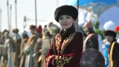 Цветы, комплименты и разговор о правах: как в Казахстане переосмысливают 8 Марта