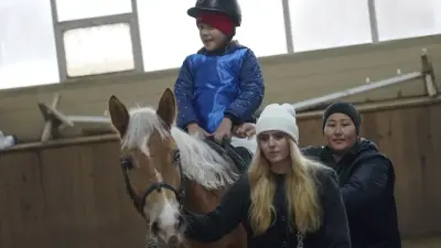 Четвероногие доктора, или Как лошади становятся врачами для детей с ДЦП и аутизмом