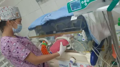 День белых лепестков. Как волонтёры помогают выхаживать малышей с экстремально низкой массой тела