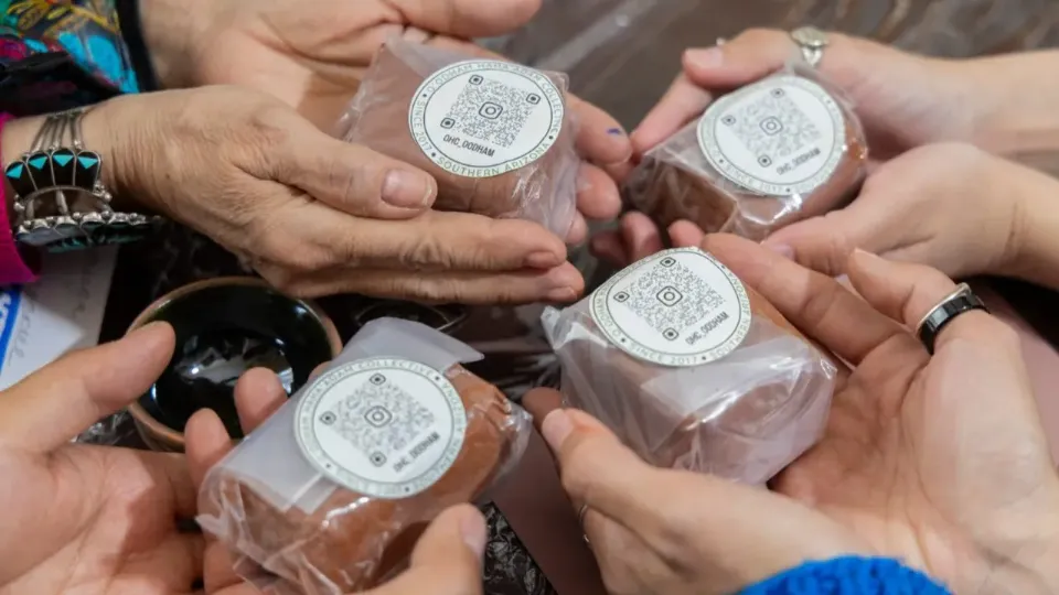 Глину для изготовления чаш здоровья и счастья специально привезли из Северной Америки / Фото Informburo.kz