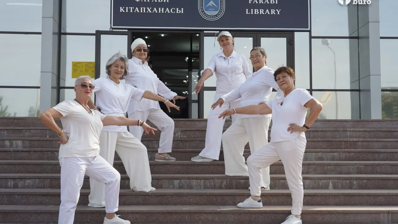 Алматинки элегантного возраста всем советуют не стареть / Фото Informburo.kz