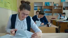 Токаев: Стоит ли держать в школах 18-летних подростков?