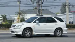 Пьяный водитель, лишённый прав, разъезжал на угнанном авто в Алматы