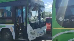Шесть человек пострадали в аварии с автобусами в Атырау