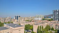 Застройщик алматинских ЖК решил оплатить долг за свет после протестов жильцов