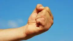 Уголовное дело завели против подростков в Астане после видео с избиением в соцсетях