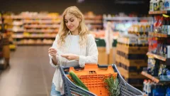 Полное импортозамещение позволит снизить цены на продукты, считают в Минэкономики