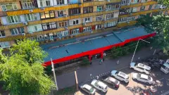 Возведённую без разрешения пристройку к супермаркету снесли в центре Алматы