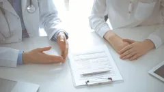 Одна пациентка умерла, вторая в коме: Минздрав РК выяснит, пострадали ли женщины от одного пластического хирурга