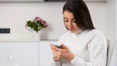 Блогеров могут обязать сертифицировать онлайн-курсы, которые они продают казахстанцам