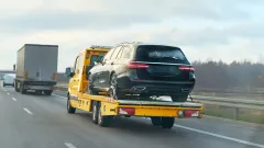 Авто на эвакуаторе "превысило скорость" в Алматинской области: полиция объяснила странный штраф