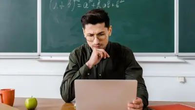 Жительницу Тараза, назвавшую учителя коррупционером, оштрафовали за клевету