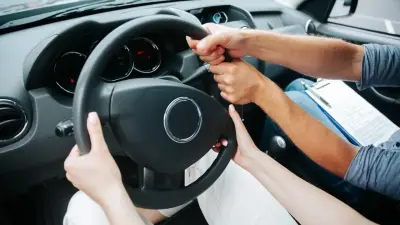 Онлайн-курсы не научат водить: в МВД Казахстана обратились к желающим сесть за руль