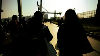 Почему в Казахстане больше трудовых мигрантов, чем заявляют в Минтруда, объяснили в МВД