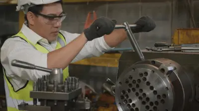 "В теории всё красиво". Бектенов призвал максимально использовать казахстанские ресурсы в крупных проектах