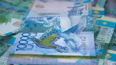 Казахстанцы зарабатывают всё больше на депозитах в тенге: доходы в сентябре выросли до 14,4%