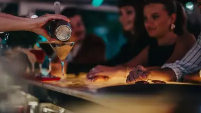 "Статистика очень страшная". В МВД рассказали об убийствах в ночных клубах и кафе