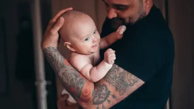 "Не спровоцируем ли массовый выход в декрет отцов?" Депутат об изменении в учёте стажа для мужчин