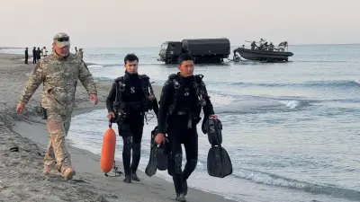 Более 250 человек ищут пропавших без вести военных на Каспии