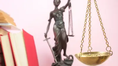 Суд Караганды обязал три больницы выплатить 5 млн тенге матери умершего от болезни подростка