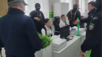 Изъяли оружие и паспорта: канал незаконной миграции пресекли в Шымкенте