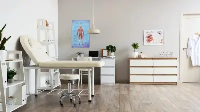 Сотни частных процедурных кабинетов добровольно закрылись в Казахстане после проверки