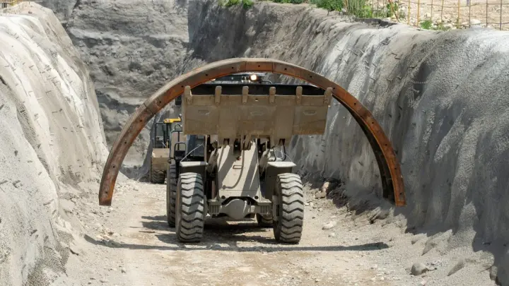 Хищение 380 млн тенге при строительстве подъездного пути к месторождению расследуют в СКО