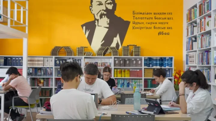 В вузах Казахстана обновят антиплагиат-системы, чтобы выявлять курсовые и диссертации, написанные нейросетью