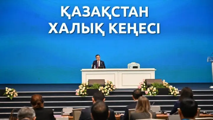 "Люди здесь все независимые". Члены Қазақстан халық кеңесі рассказали о своем рабочем настрое