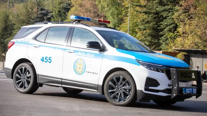 Более 150 полицейских регулируют движение в Алматы после отключения света