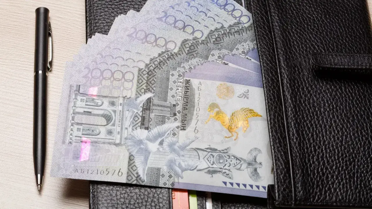 Число поддельных купюр в 2025 году выросло почти вдвое в Казахстане