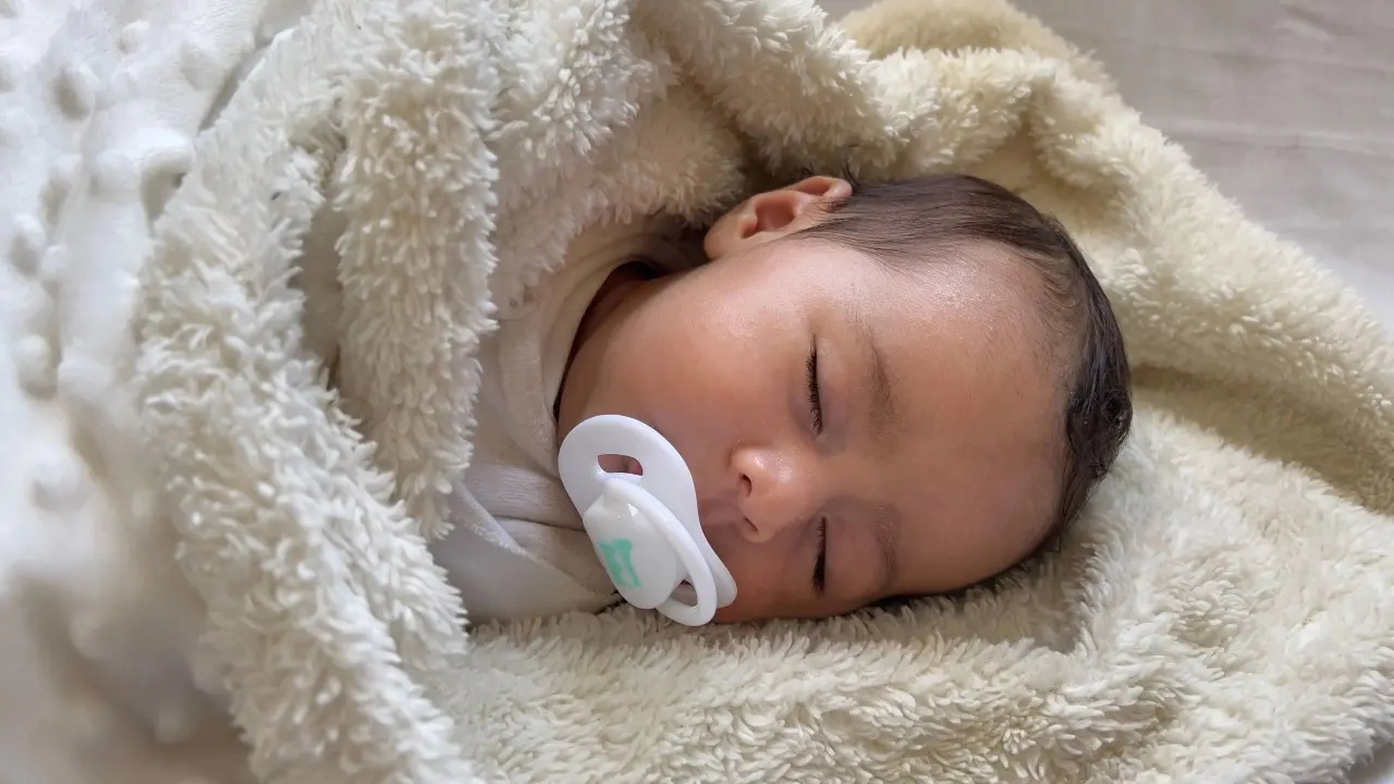 23-летнюю женщину задержали за попытку продать младенца в Павлодарской области