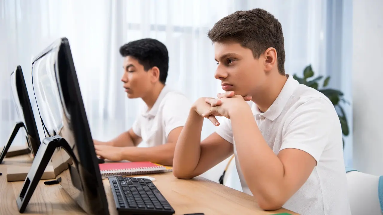 Можно ли успешно сдать ЕНТ без репетитора, ответили в Наццентре тестирования