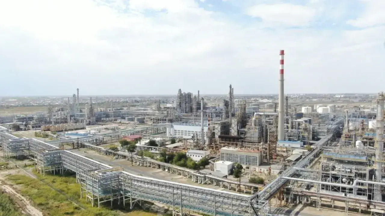 Продадут ли Атырауский НПЗ и Павлодарский нефтехимический завод, ответили в Минэнерго