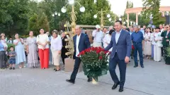 Шымкенттегі "Шәмші әлемі" гүлзары әсем әнге бөленді