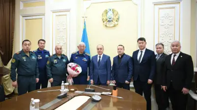 БҚО-да қорғаныс саласының ардагеріне құрмет көрсетілді