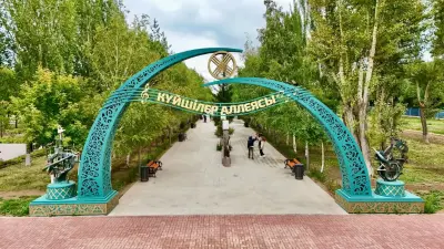 В канун юбилея Конституции жителям и гостям столицы Аллея Күйшілер представлена в новом формате