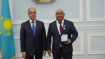 Батыс Қазақстан облысында Республика күніне орай мемлекеттік наградалар табысталды