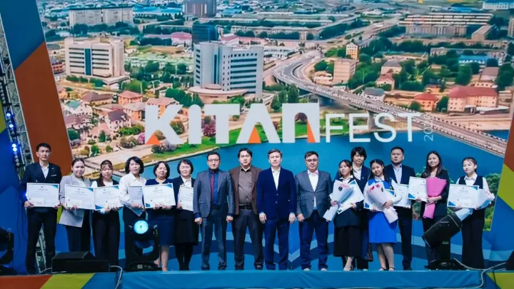 Более 8000 атыраусцев приняли участие в фестивале "Кітап FEST"