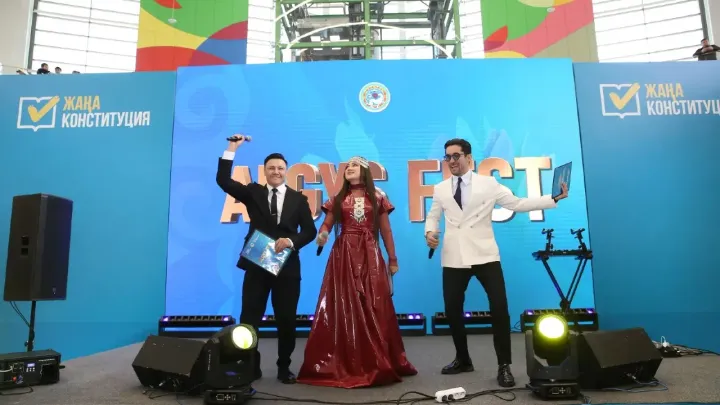 Более 5000 алматинцев поддержали референдум в рамках концерта ALGYS FEST