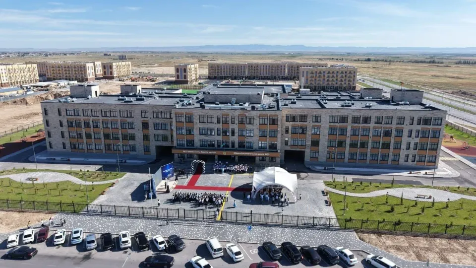 В Туркестанской области более 35 тысяч выпускников окончили школу
