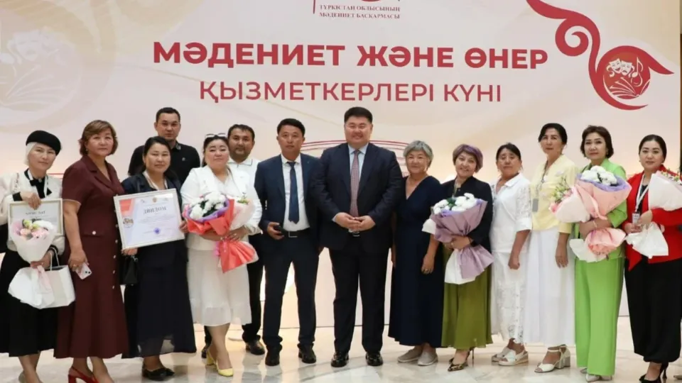 В Туркестанской области вручили автомобиль обладателю Гран-при конкурса "Парад музеев"