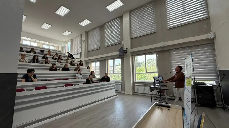 Студенты Астаны запустили антинаркотическое движение Esirtkisiz Elorda