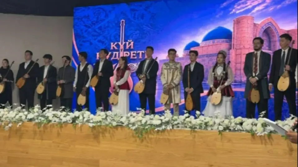 В Туркестане стартовал республиканский конкурс кюйши "Күй құдіреті", посвящённый Национальному дню домбры