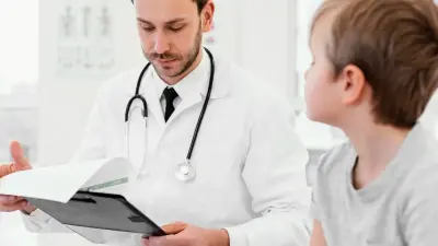 Ученик выпал из окна здания НИШ в Петропавловске: в каком он состоянии