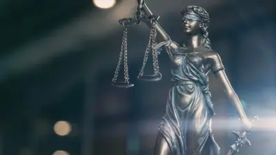 Мужчине вынесли приговор за нападение на судебного пристава в Шымкенте