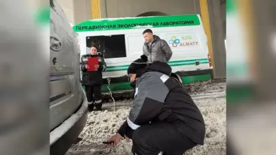 Более 600 водителей авто с "грязными выхлопами" наказали за неделю в Алматы