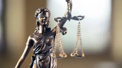 2 млн тенге отсудила жительница Шымкента за некачественные протезы