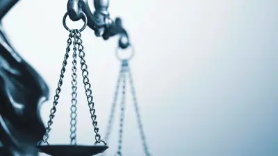 Казахстанка заплатит штраф за то, что её сын оскорбил учителя